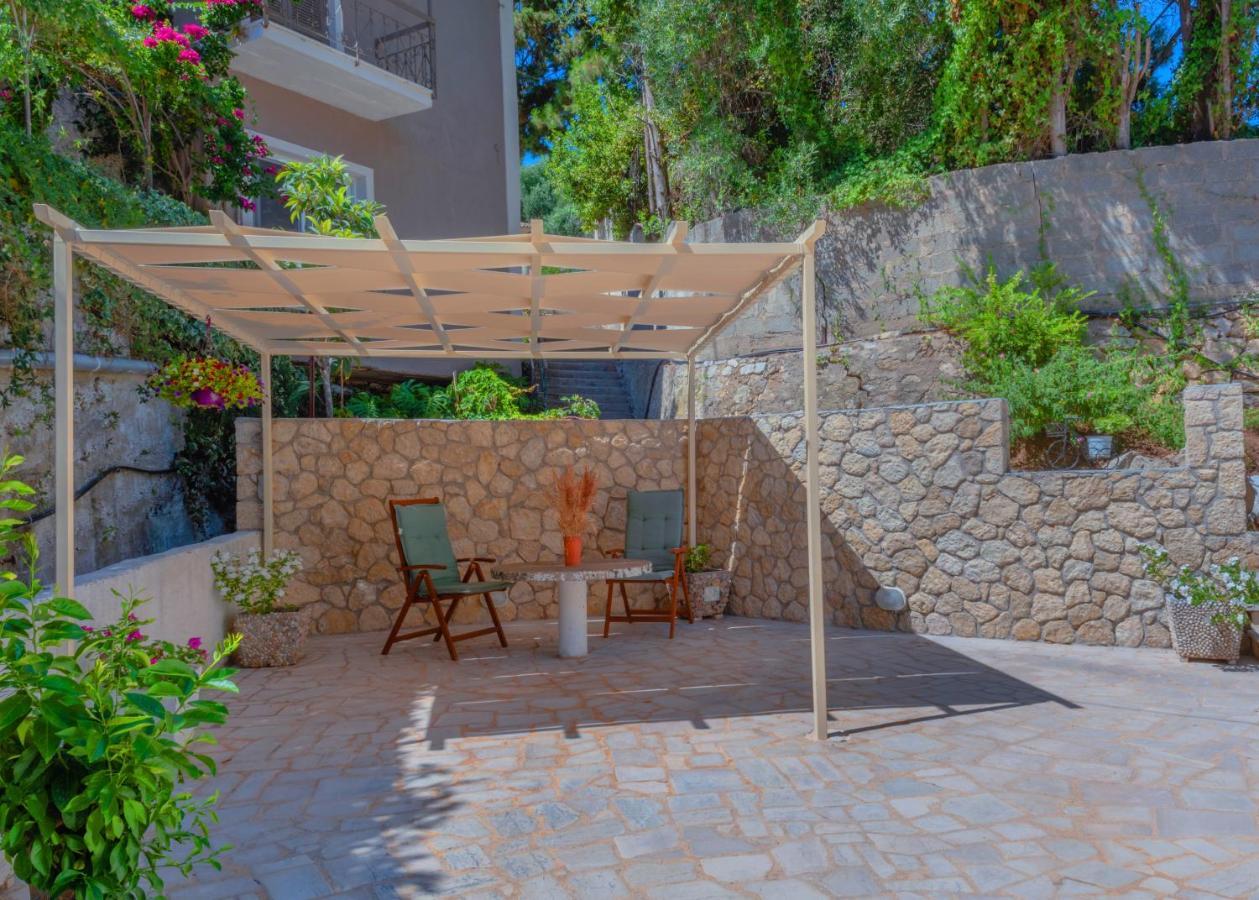 Villa Mikalef Perama (Corfu)